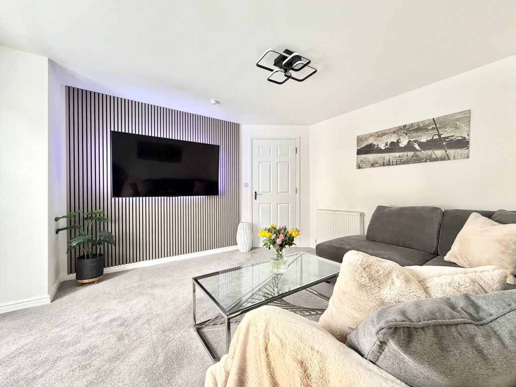 Additional image 5 of 2 bed flat for saleCrookston Court, Larbert FK5