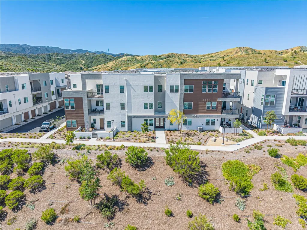 Additional image 102 of 27212 Diamond Peak Lane Unit 203, Valencia, CA 91381