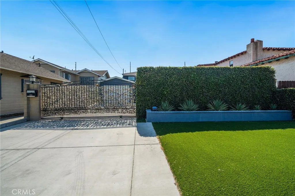1361 Prospect Ave, Long Beach, CA 90804