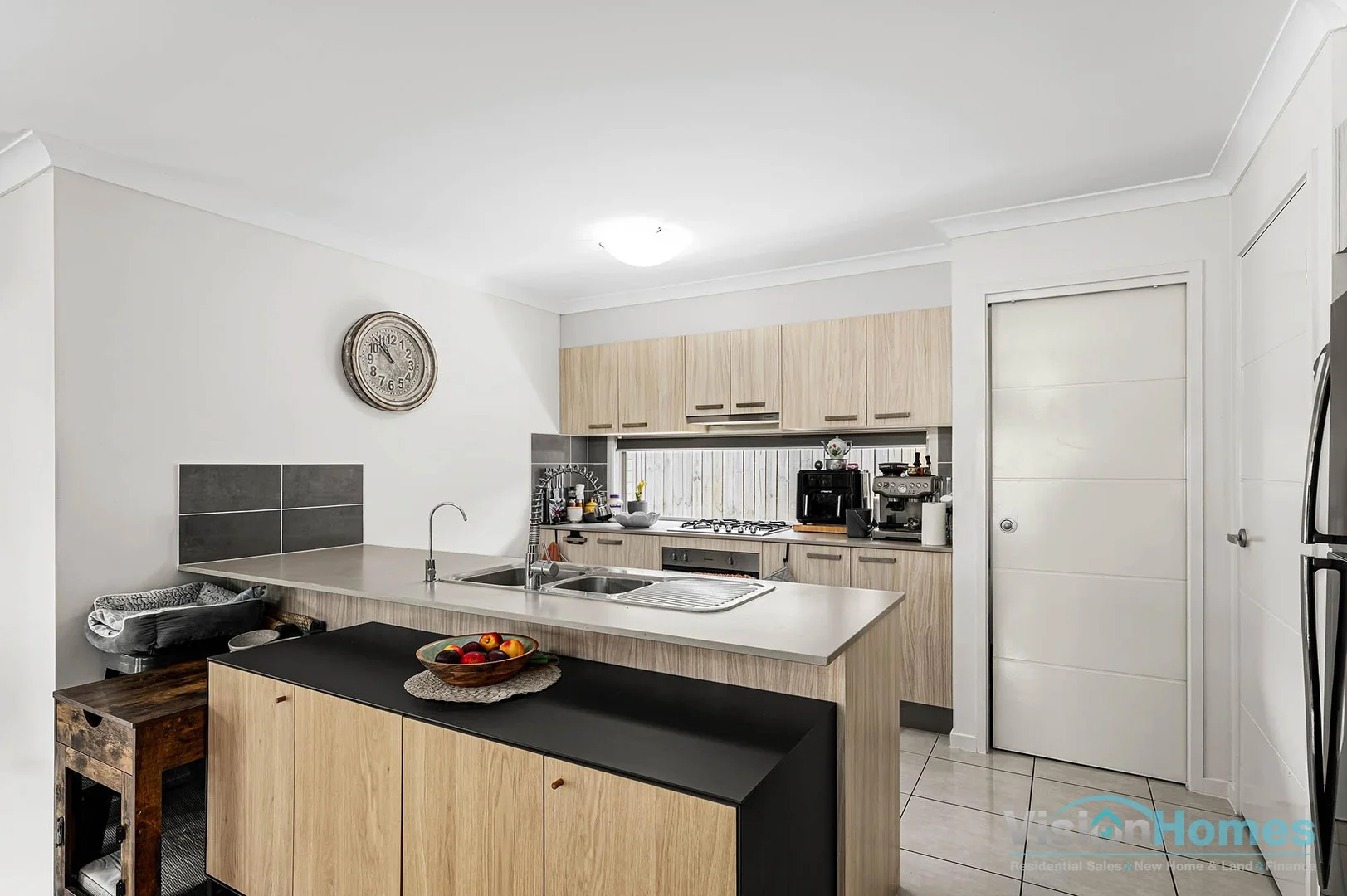 23 Sienna Cct, Yarrabilba QLD 4207 photo 5