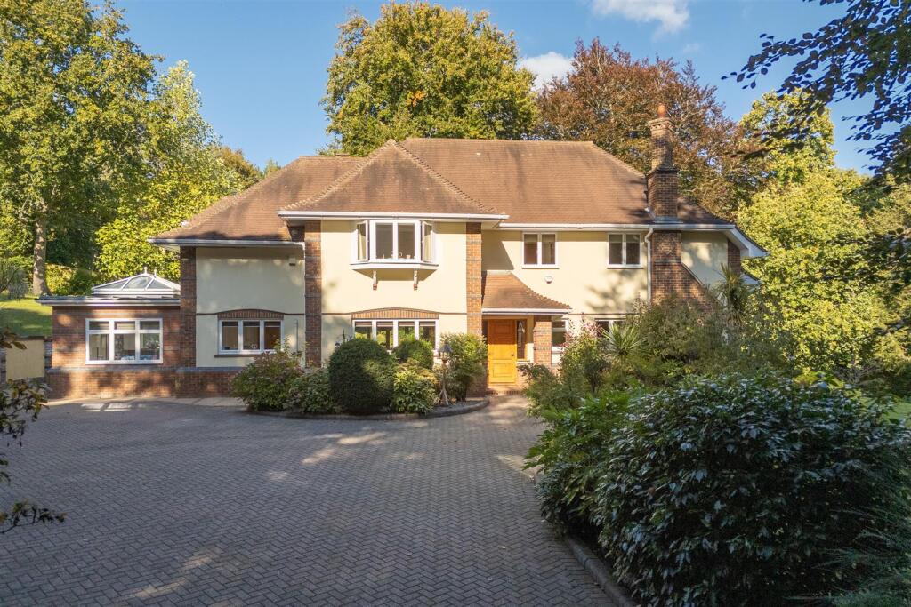 Mornish Road, Branksome Park