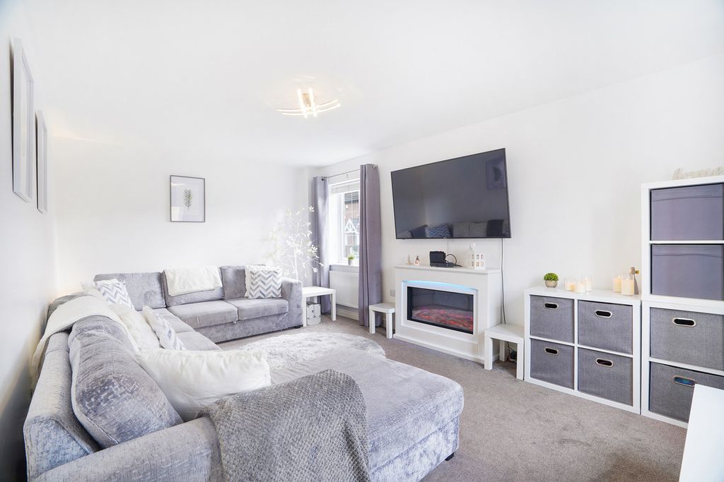 Additional image 2 of 3 bed detached house for saleRoundhouse Drive, Rugby CV22