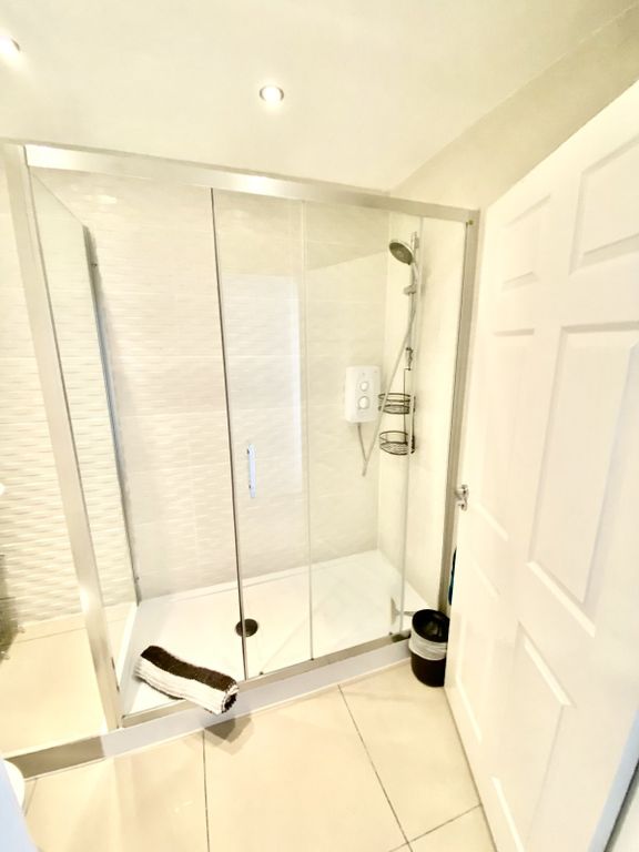 Additional image 6 of 1 bed flat for saleFlat 7 Northcliffe House, High Street, Tenby, Pembrokeshire SA70