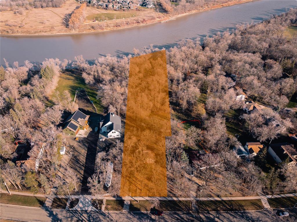 90 Kings Drive