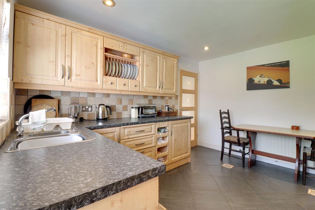 Additional image 7 of 2 bed semi-detached bungalow for sale11 Thornleigh Crescent, Newtownards BT23