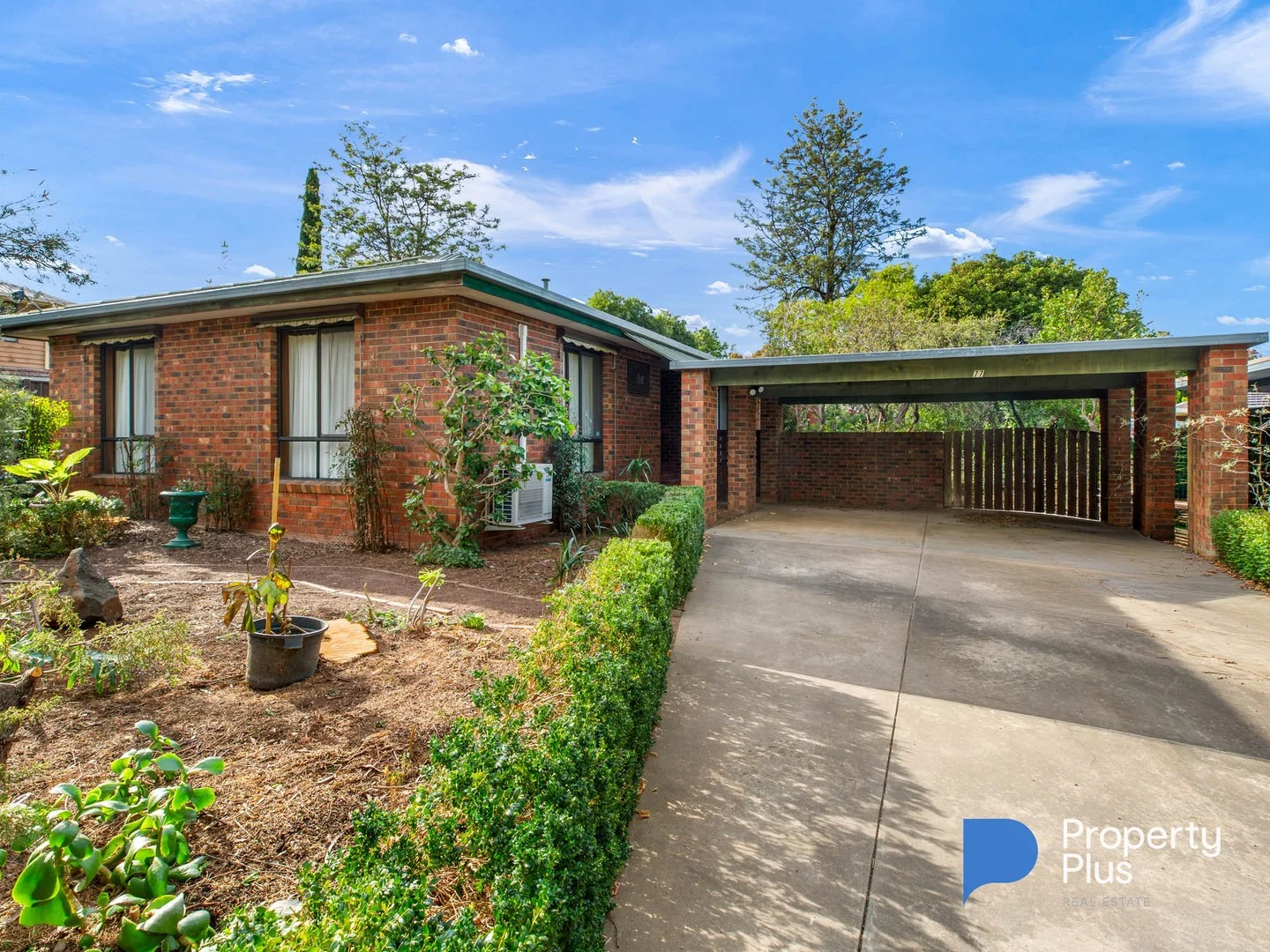 77 Reservoir Road, Strathdale VIC 3550