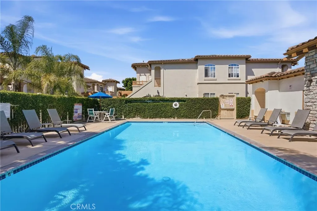 610 Sunrise Dr Unit 2F, Santa Maria, CA 93455