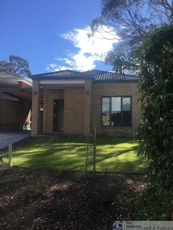 15 Moore Road, Hallam VIC 3803