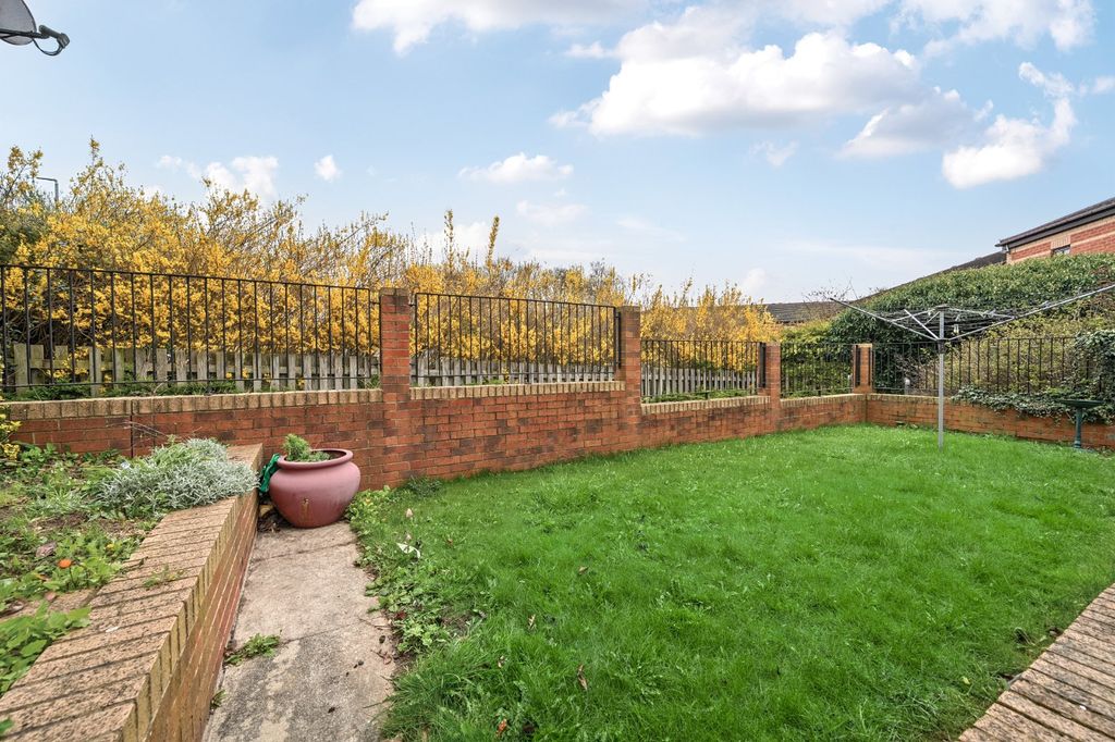 Additional image 17 of 6 bed flat for saleWortley Road, Leeds, West Yorkshire LS12