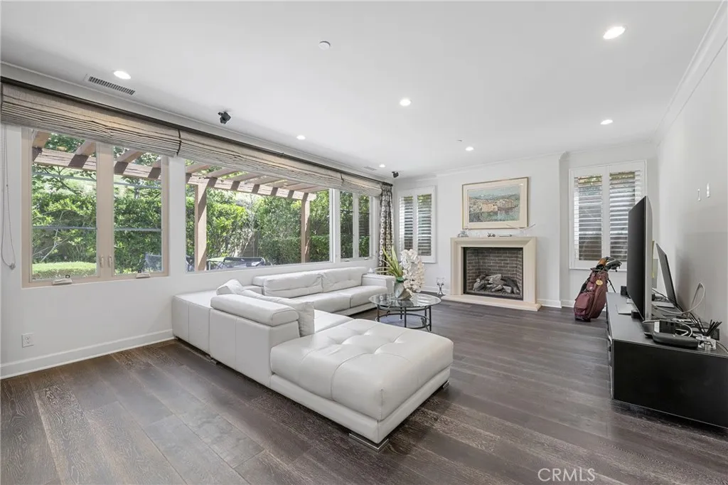 Additional image 46 of 45 Triana, Irvine, CA 92618