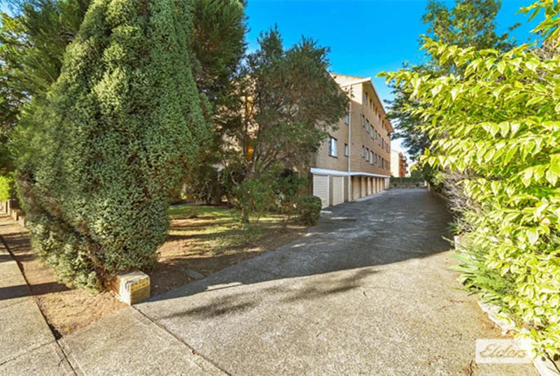 1/32 Albert Street, Hornsby NSW 2077