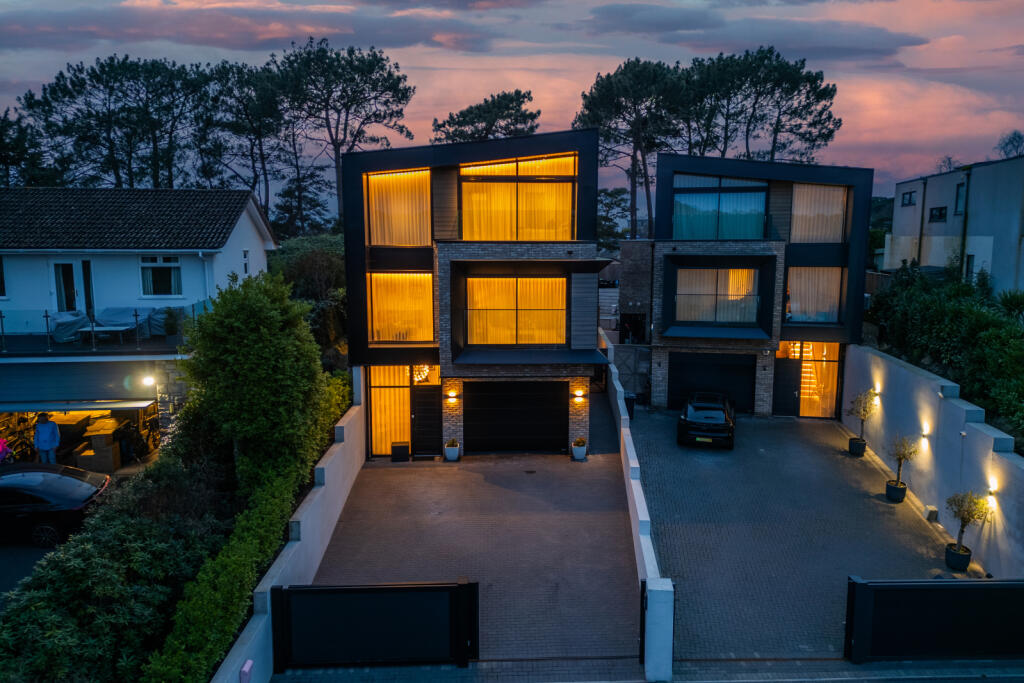 Blake Hill Avenue, Lilliput, Poole, Dorset, BH14