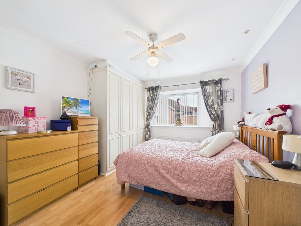 Additional image 2 of 3 bed flat for saleGarbutt Close, Hull HU12