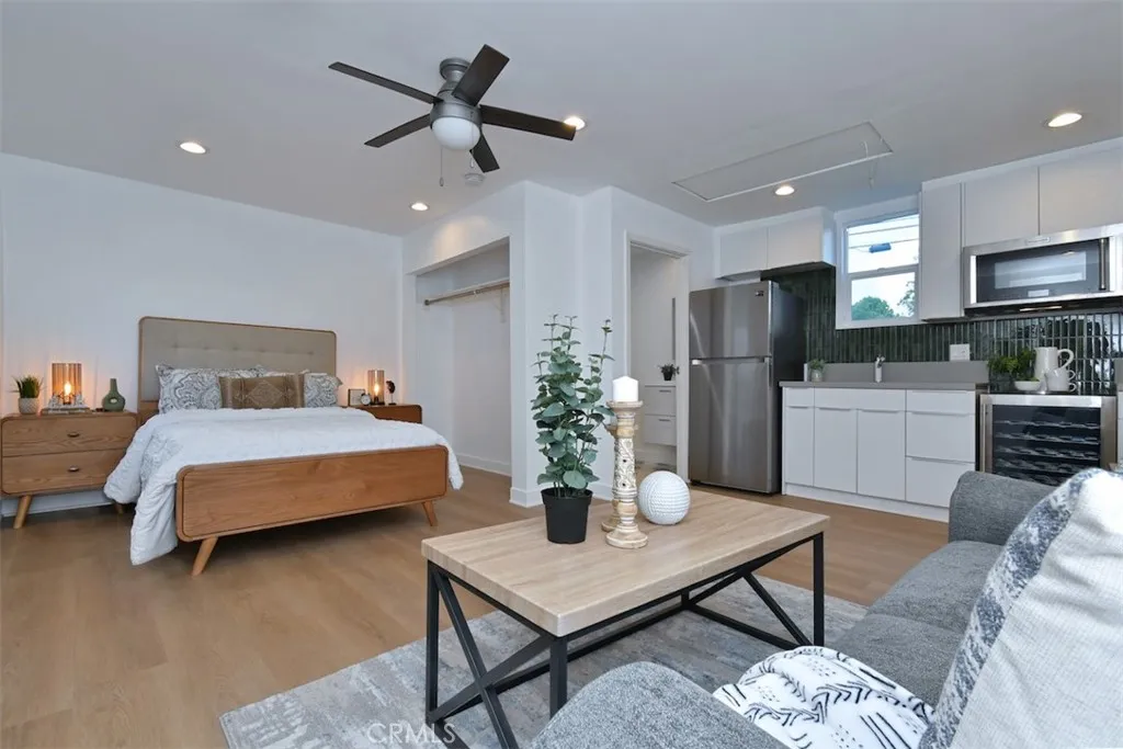 Additional image 119 of 15576 Hesby St, Encino, CA 91436