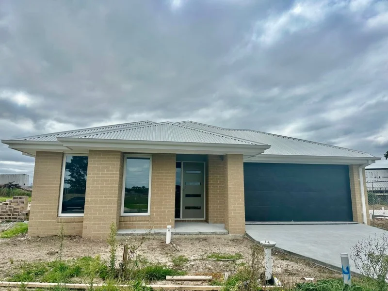 12 Panoramic Drive, Morwell VIC 3840