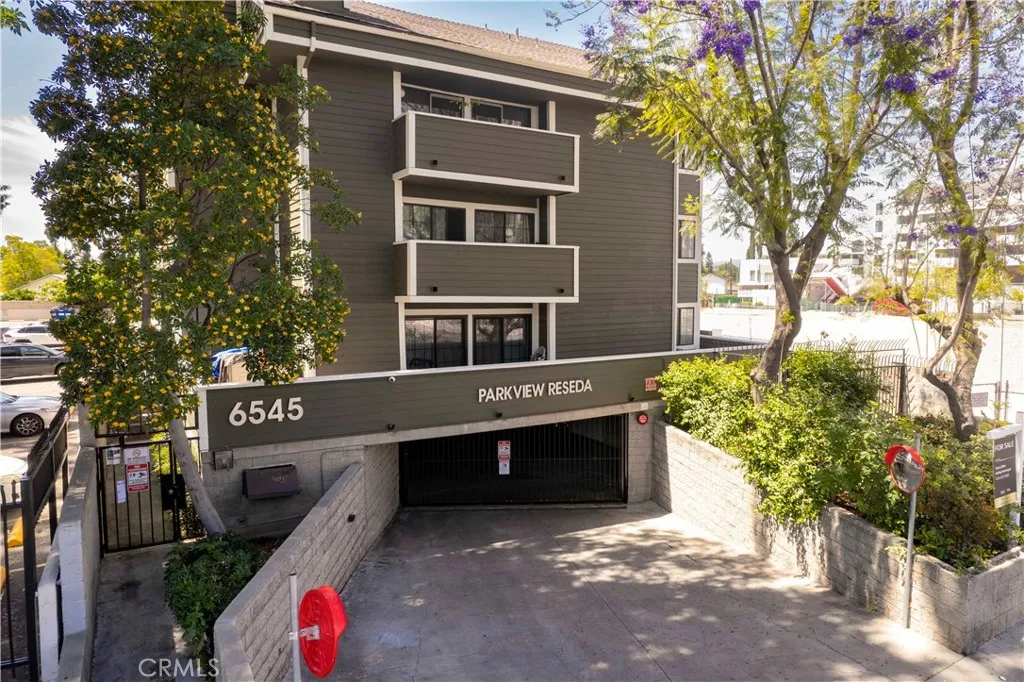 Additional image 3 of 6545 Reseda Boulevard Unit 8, Reseda, CA 91335