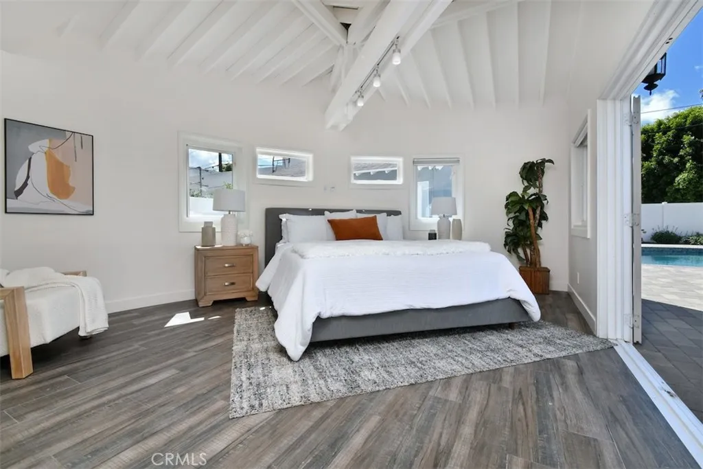 Additional image 35 of 15576 Hesby St, Encino, CA 91436