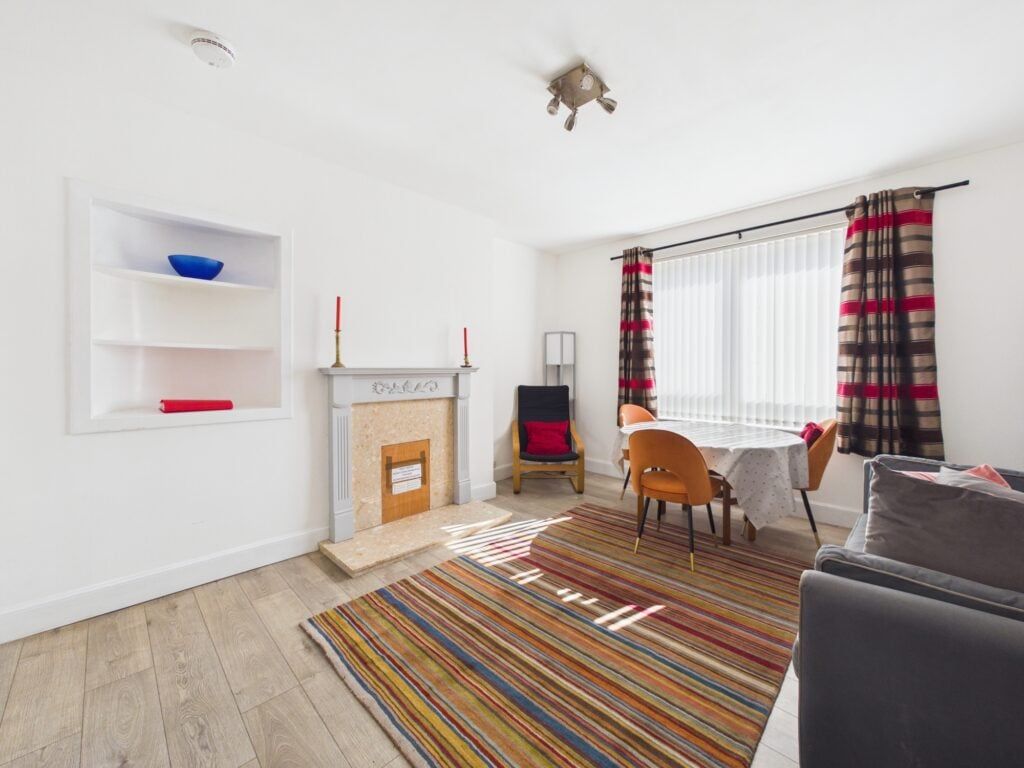 4 bed flat for sale26 Polbeth Crescent, Polbeth EH55 photo 3