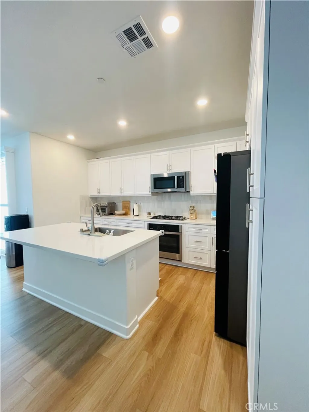 Additional image 8 of 2004 Dewdrop, Upland, CA 91786