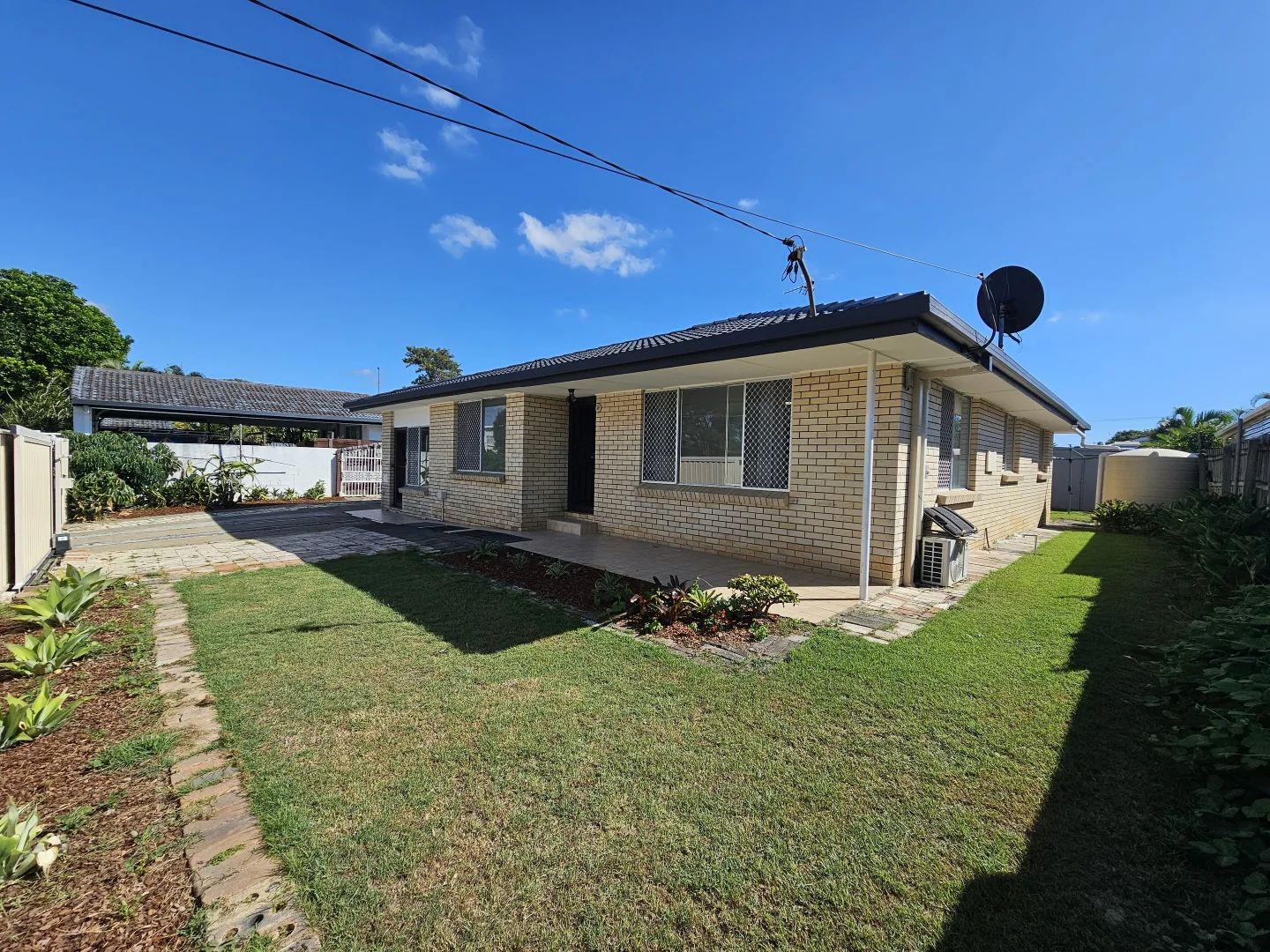 Additional image 2 of 15 Birigun St, Mermaid Waters QLD 4218