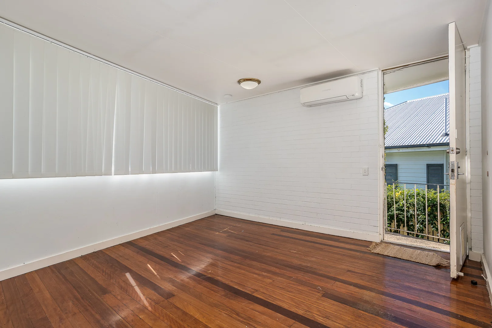 Unit 1/14 Payne Street, Indooroopilly QLD 4068 photo 2