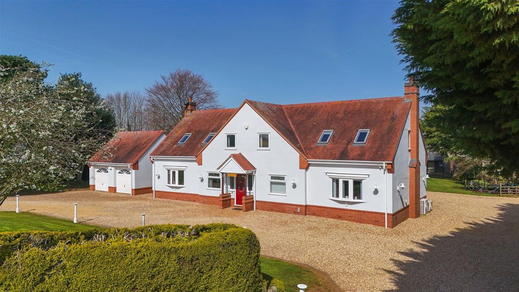 Additional image 41 of 4 bed detached house for saleGlebe Lane, Lower Harlestone, Northampton NN7