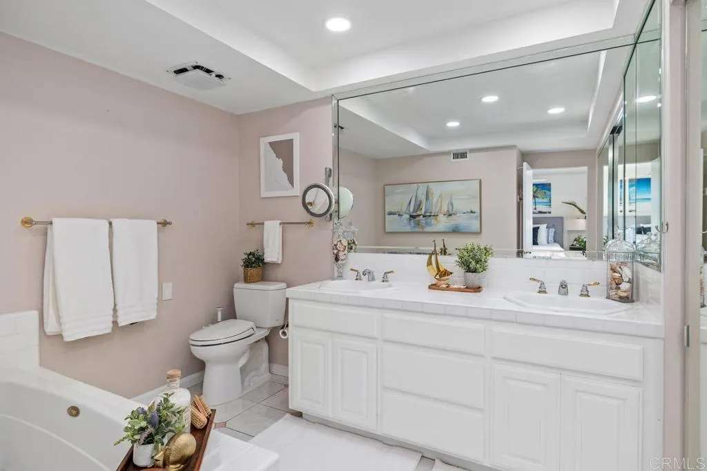 Additional image 61 of 69 Half Moon Bend, Coronado, CA 92118