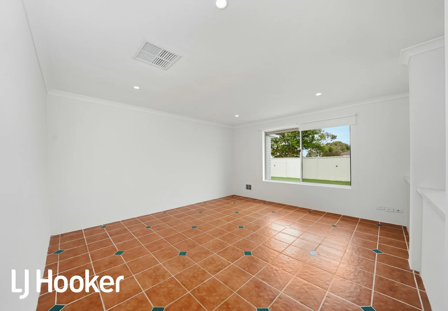 31 Twilight Circuit, Ridgewood WA 6030 photo 5