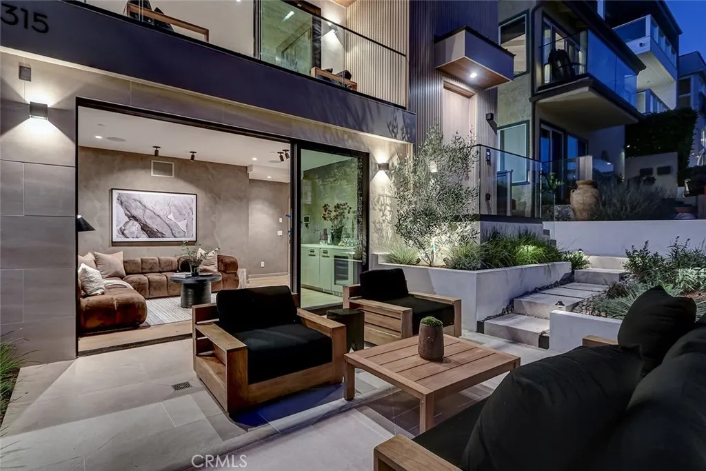 Additional image 62 of 315 25th, Manhattan Beach, CA 90266