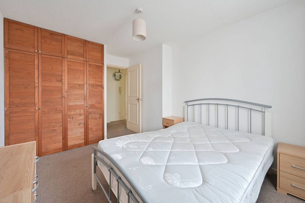 Additional image 9 of 1 bed flat for saleCourtlands Close, Watford WD24