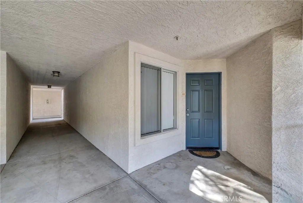 Additional image 4 of 1980 Las Colinas Circle Unit 301, Corona, CA 92879