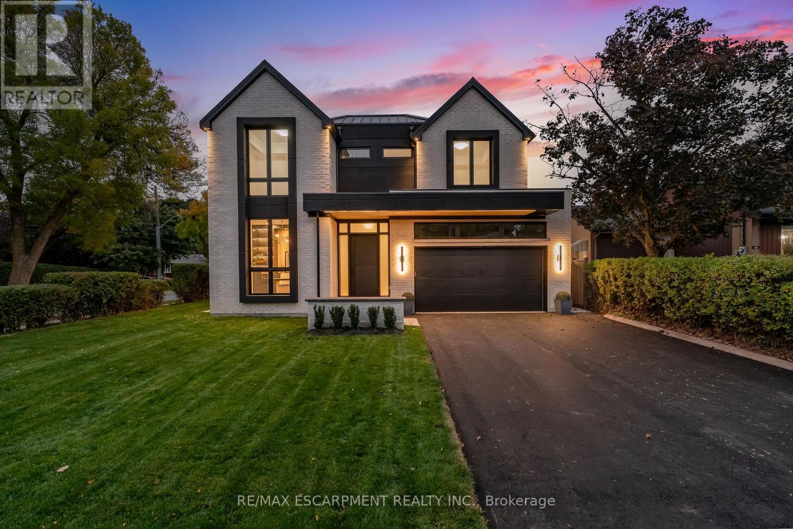 144 MANSFIELD DRIVE S