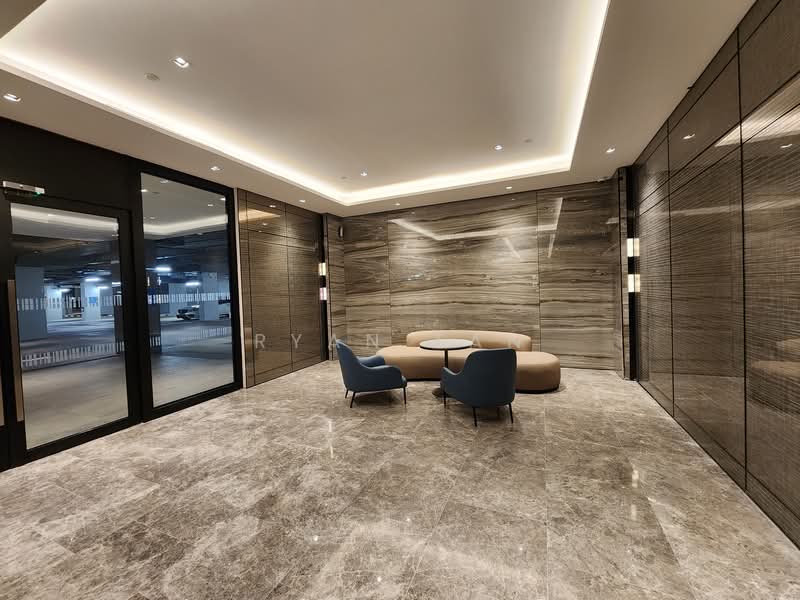 32 Leedon Heights photo 5