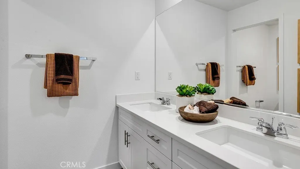 Additional image 9 of 1360 Thunderbolt Lane, Rialto, CA 92376