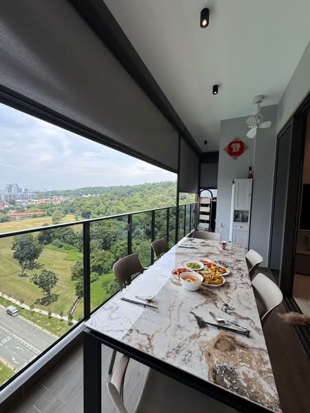 8 Hillview Rise photo 4