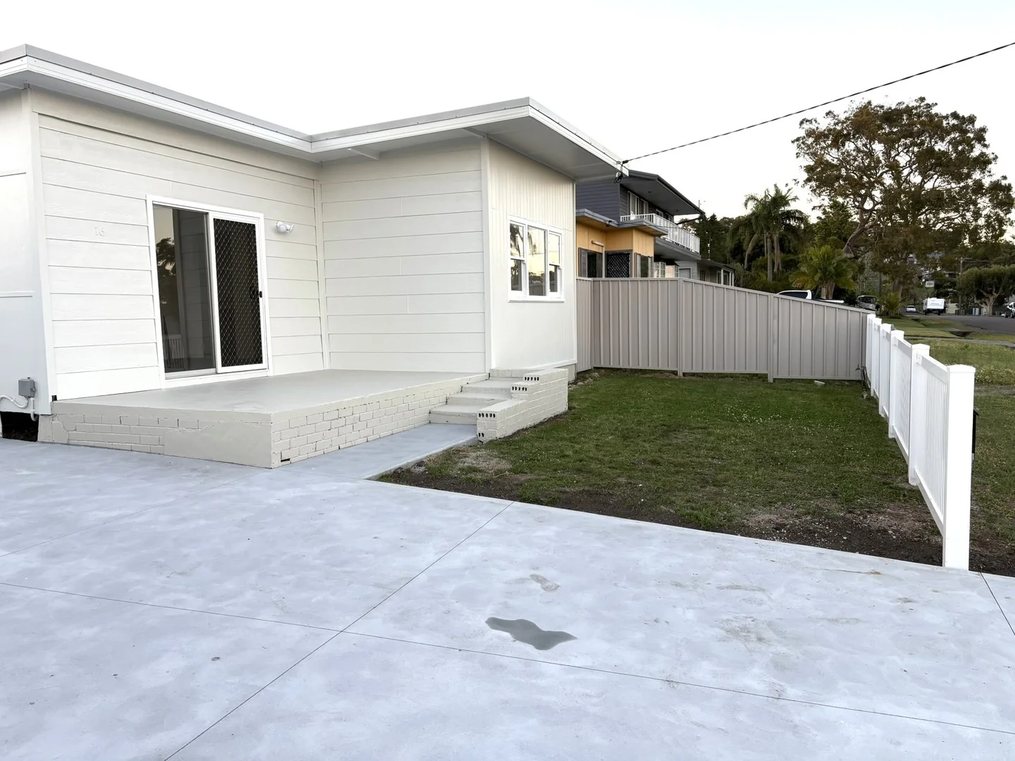 16 Vena Avenue, Gorokan NSW 2263