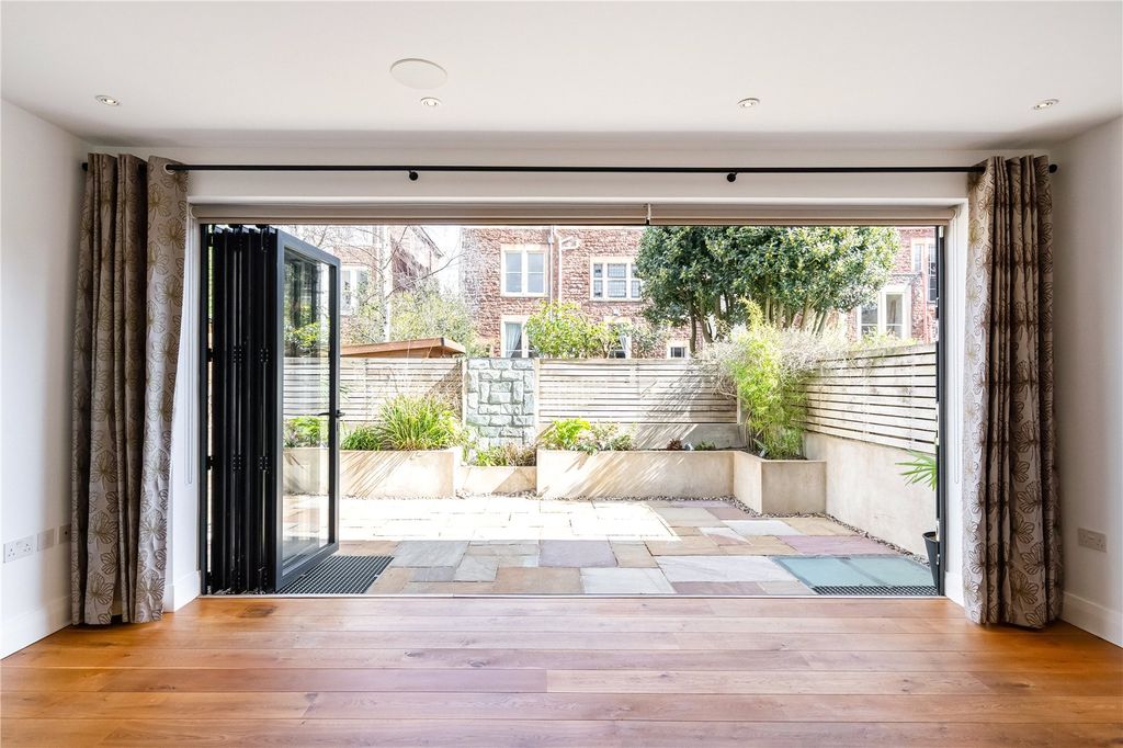 Additional image 2 of 4 bed semi-detached house for salePembroke Vale, Clifton, Bristol BS8