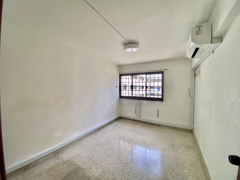 12 Holland Avenue photo 3