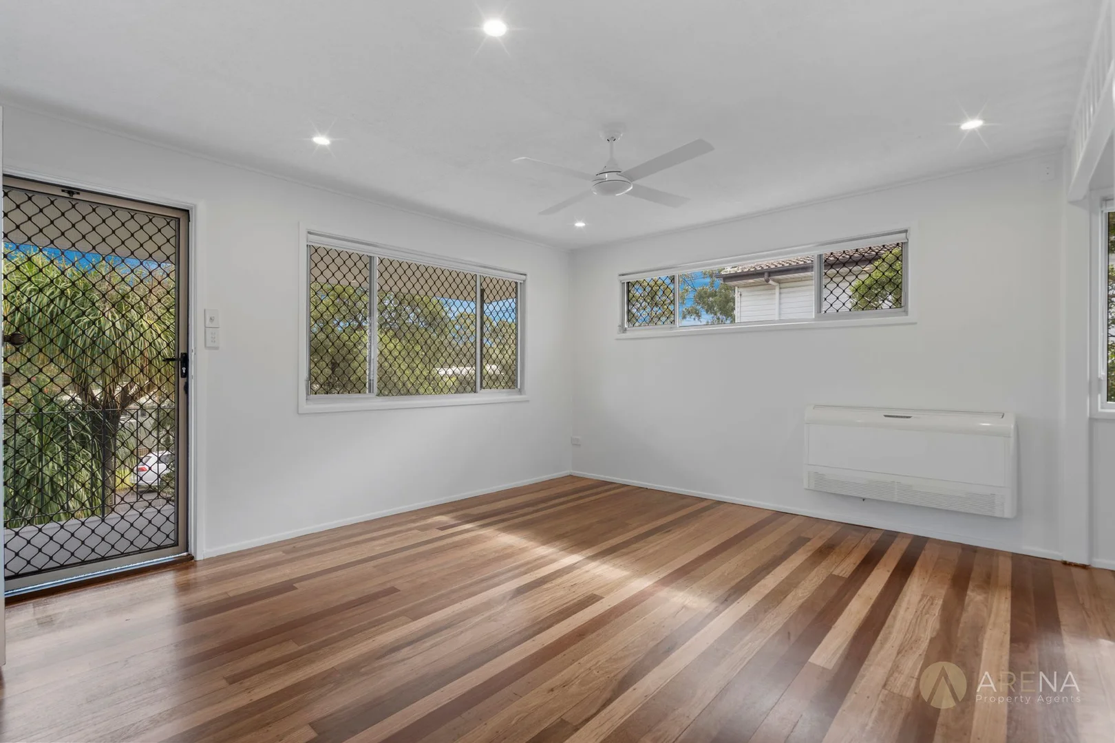 23 Selsey St, Runcorn QLD 4113 photo 2