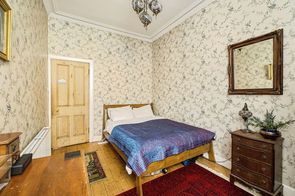 Additional image 16 of 2 bed flat for saleSouth Oxford Street, Edinburgh EH8