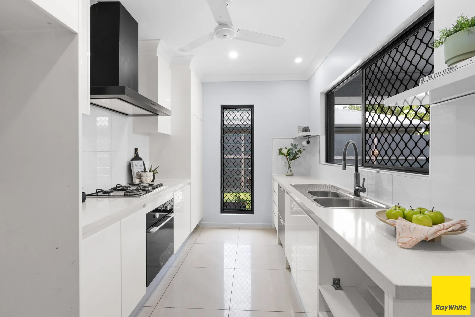 Additional image 2 of 36 Singleton Close, Smithfield QLD 4878
