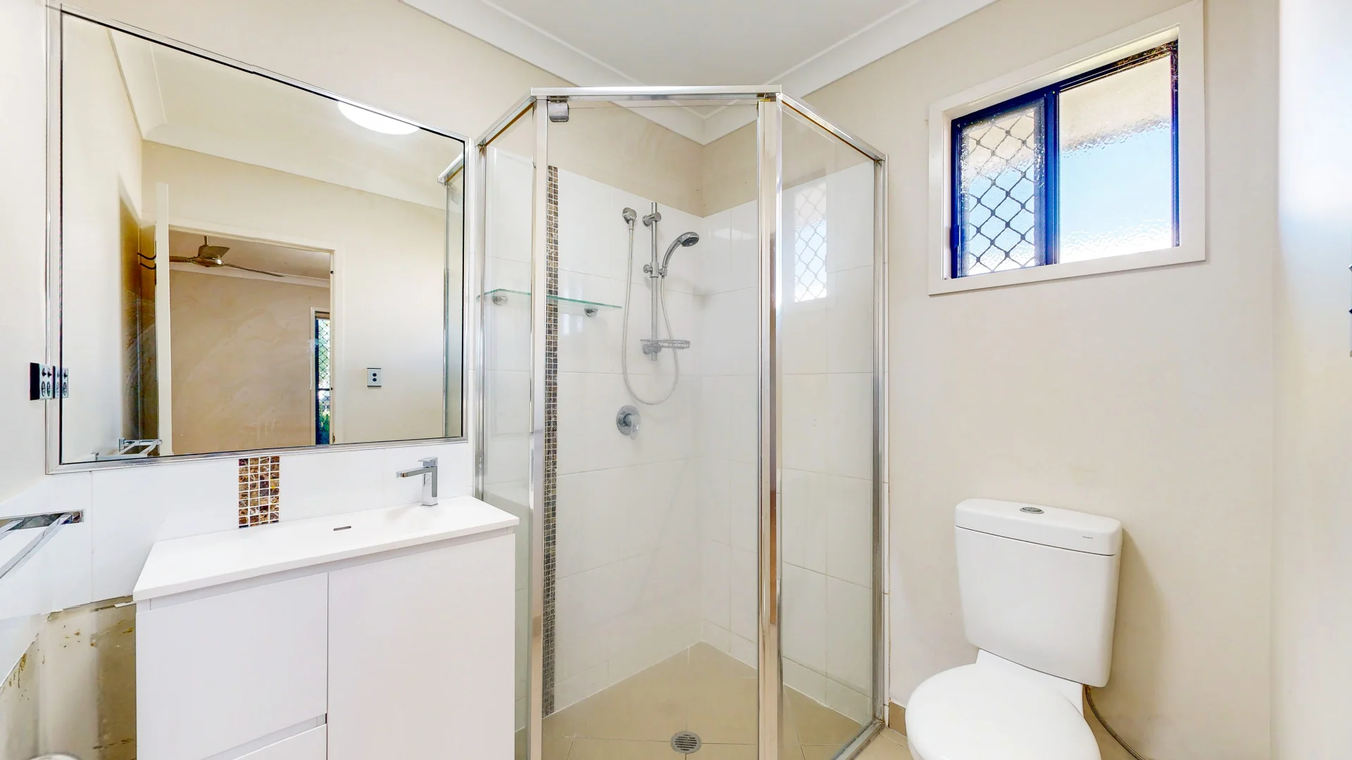7 Imperial Court, Mount Low QLD 4818 photo 5