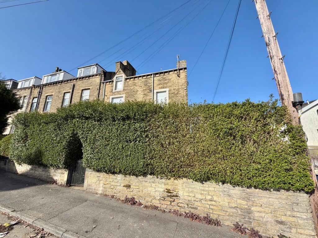 Highfield Lane, Keighley, BD21