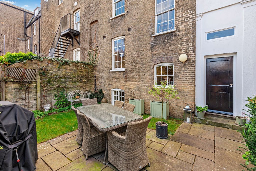 Additional image 12 of 2 bed flat for saleParkside, Cambridge CB1