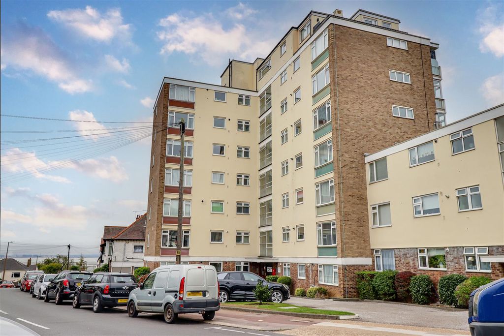 1 bed flat for saleGrand Drive, Leigh-On-Sea SS9