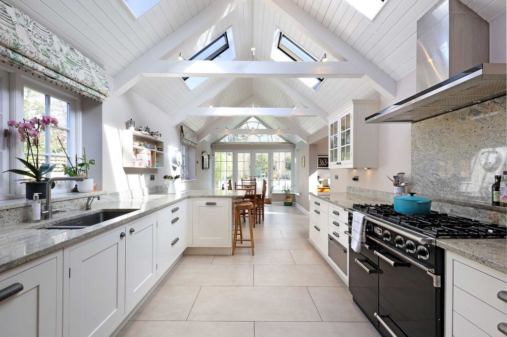 Additional image 3 of 5 bed detached house for saleWestfield Road, Beaconsfield HP9