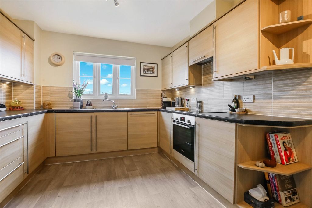 Additional image 7 of 2 bed flat for saleCairnwell Gardens, Motherwell, North Lanarkshire ML1