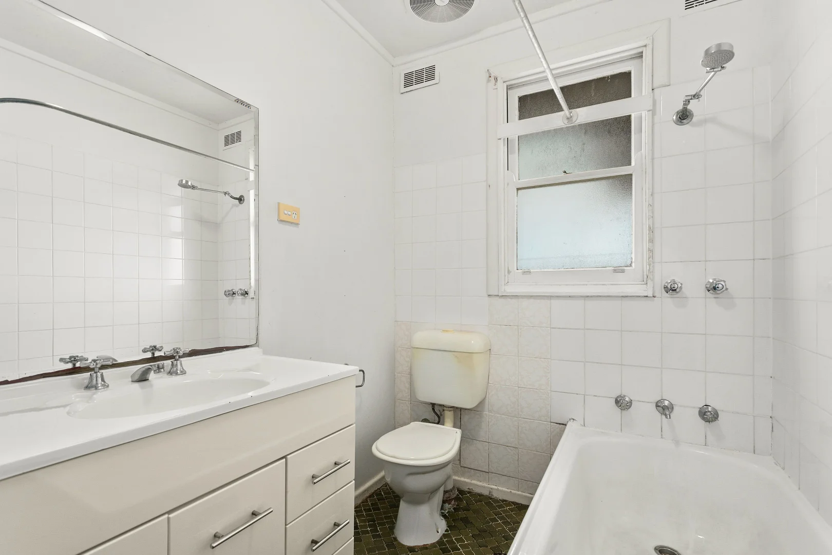 Additional image 5 of 1 Wonga Place, Koonawarra NSW 2530