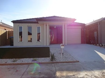 14 Silverbay Avenue, Point Cook VIC 3030