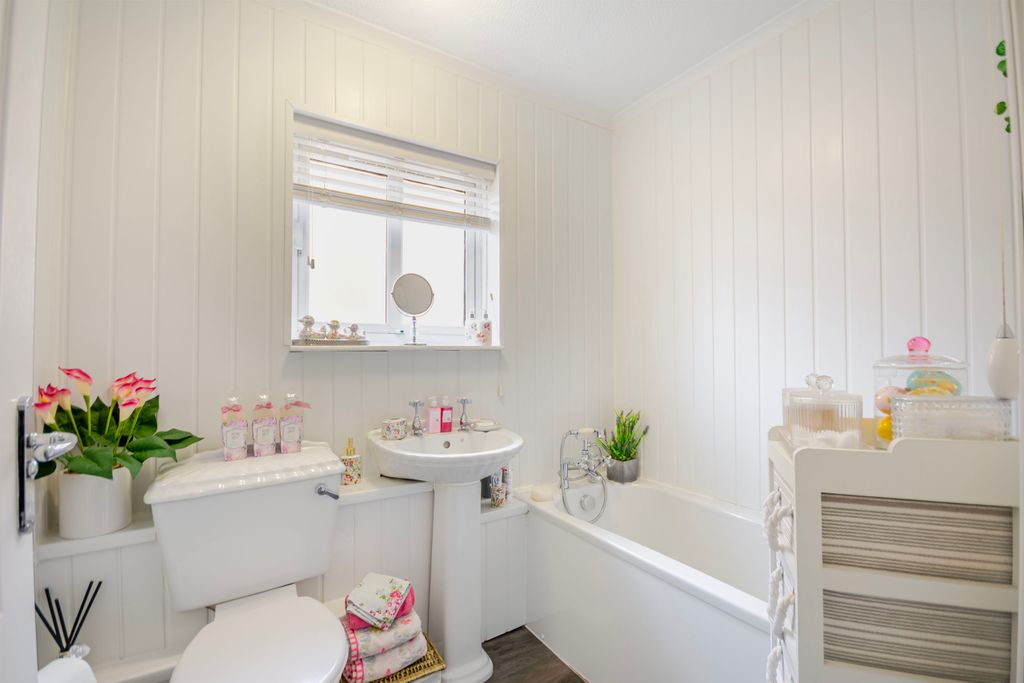 Additional image 12 of 2 bed maisonette for saleLongstone Way, Mansfield, Nottinghamshire NG19